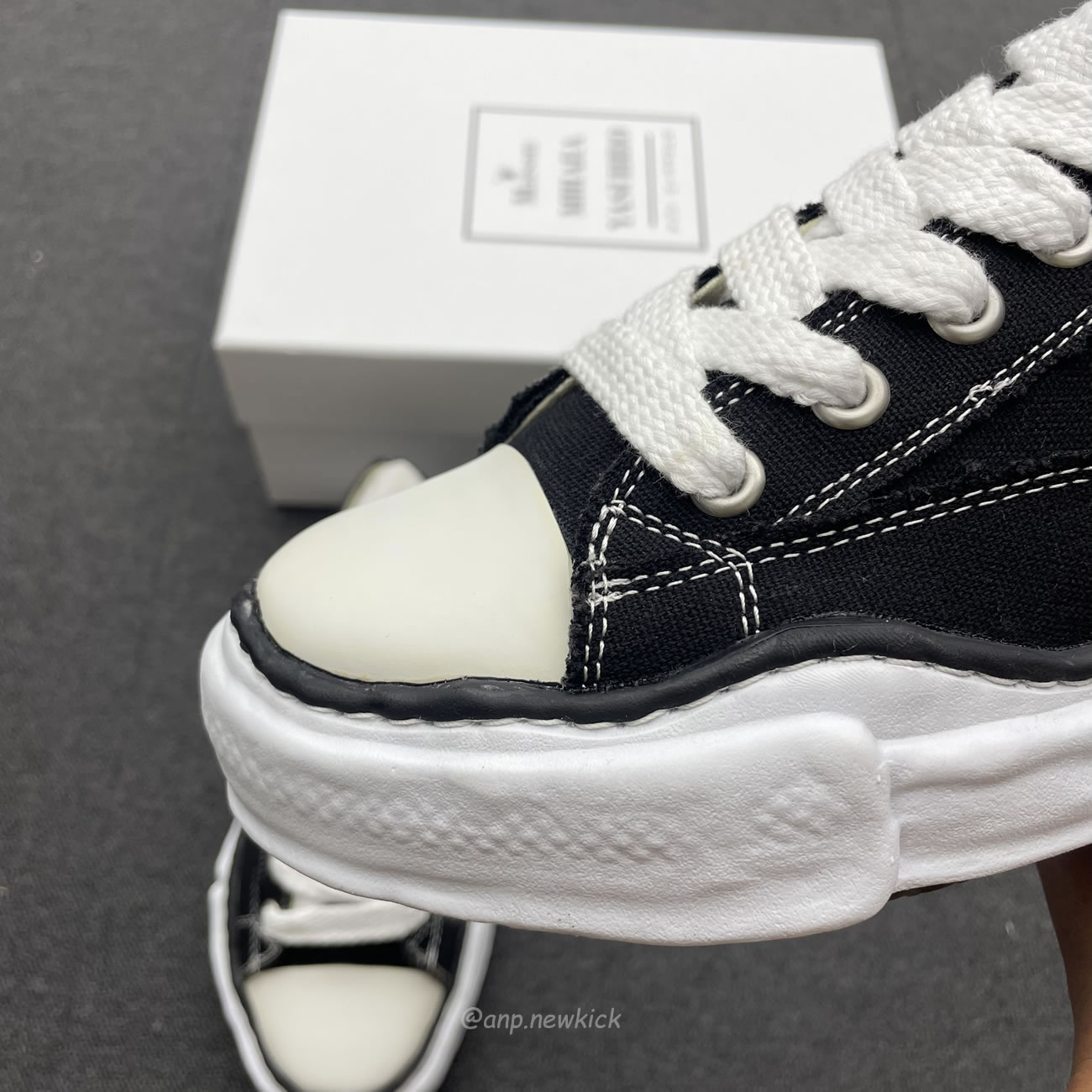 Maison Mihara Yasuhiro Hank Low Top Sneakers Black (14) - www.newkick.vip